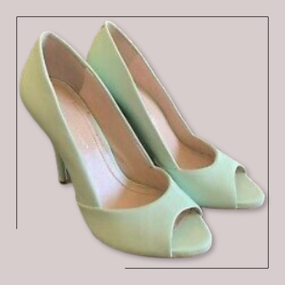 BCBGeneration Peep-Toe heels